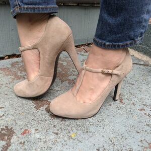 GUESS - Suede Pumps - Size 8.5